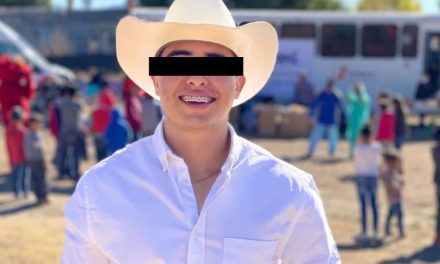 Renuncia funcionario de Arteaga acusado de violencia de género