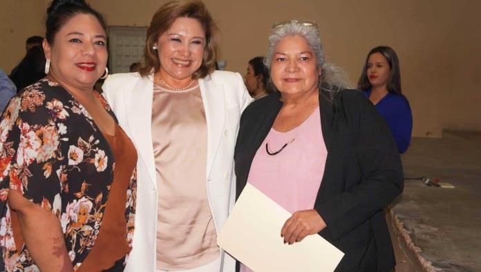 Entregan constancias de cursos del ICATEC en Sabinas