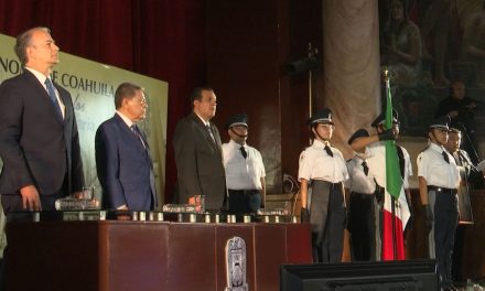 Celebra UAdeC 50 años de autonomía