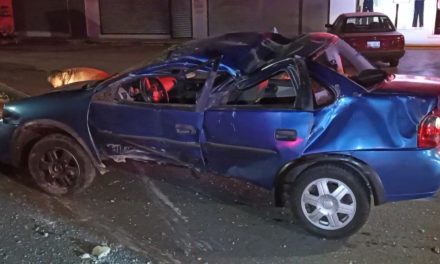 Mujer termina su fiesta en una volcadura por manejar ebria en Saltillo