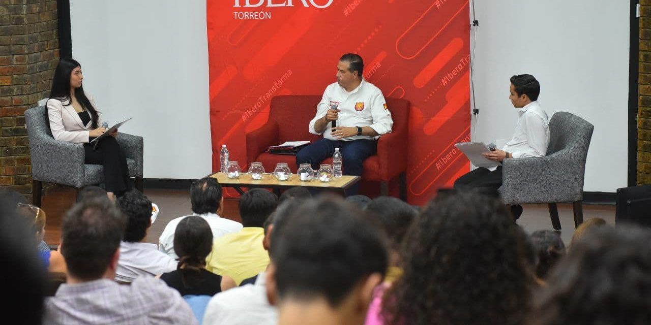 Mejía Berdeja habla con universitarios en la Ibero Torreón; promueve sus propuestas para Coahuila