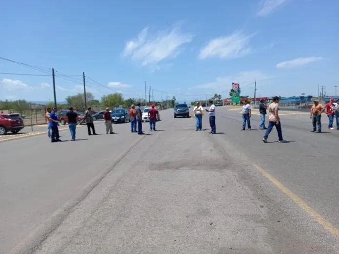 Trabajadores de Minosa toman la carretera 20