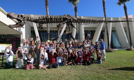Niñas y niños de Monclova presentan libro de cuentos