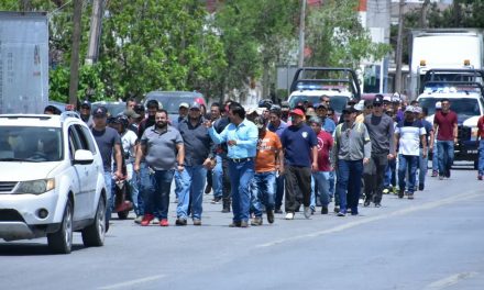 Amagan con bloqueo en AHMSA