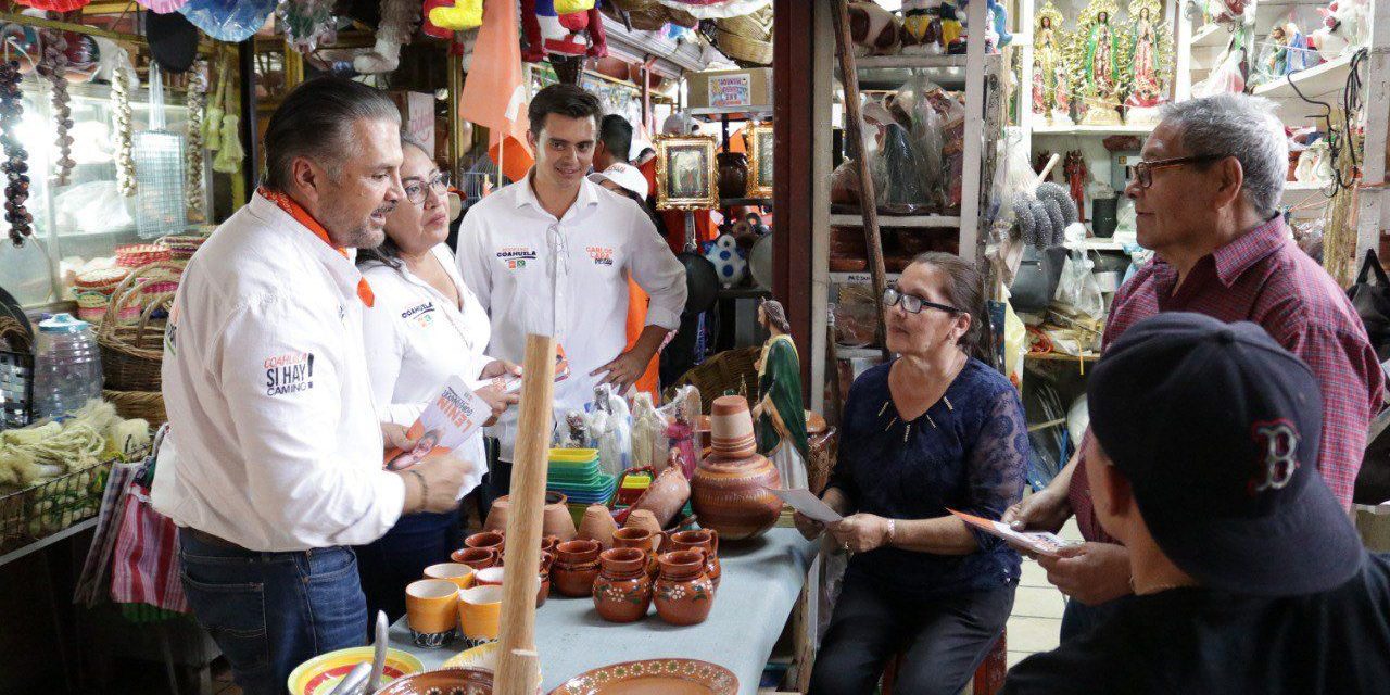 Lenin Pérez visita el Mercado Juárez