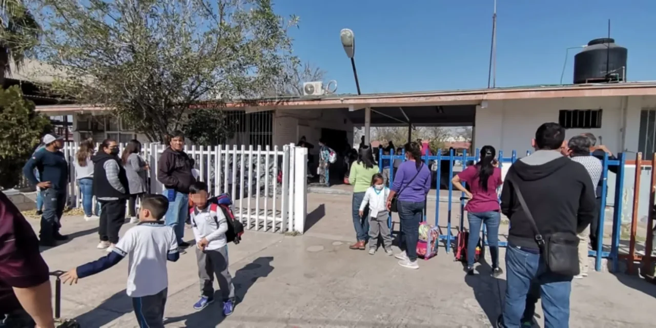 Sufren escuelas atracos en Monclova