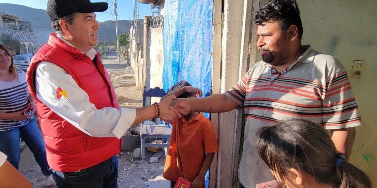 Recorre Ricardo Mejía Berdeja el poniente de Saltillo