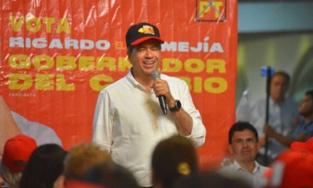 Promete Ricardo Mejía defensa del agua