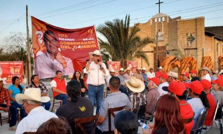 Mejía recorre los distritos 12 y 13