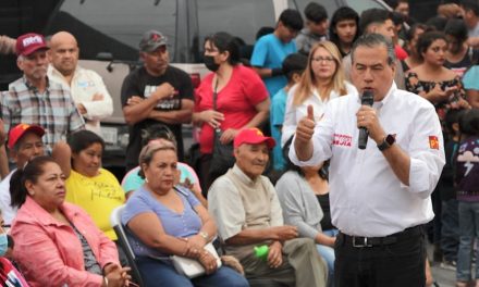 Ricardo Mejía visita La Nogalera, en Saltillo