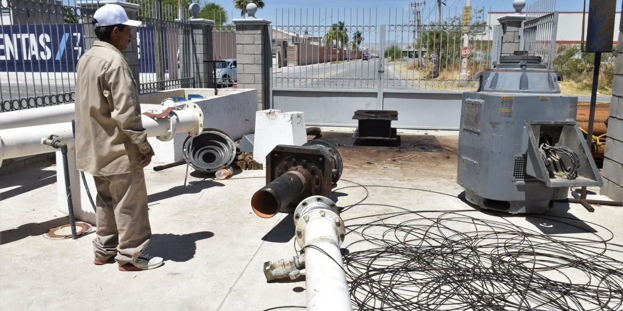 Trabajadores restablecen operación de equipos del SIMAS en Torreón