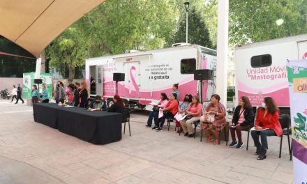 Autoexploración ayuda a detectar cáncer de mama