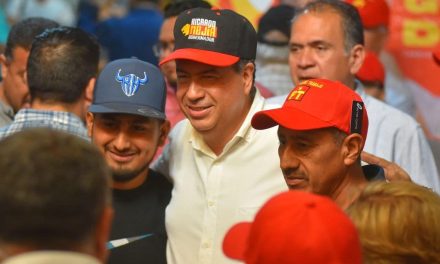 Berdeja firma compromiso en defensa del agua