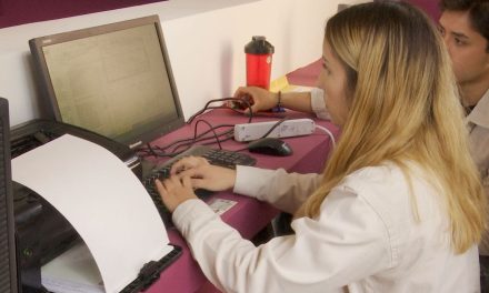 Continúa entrega gratuita de cartas de no antecedentes y actas de nacimiento en Ramos Arizpe
