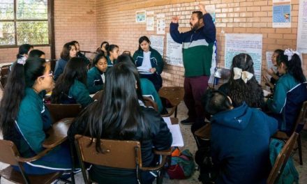 Estudiantes regresan de vacaciones y tendrán fin de semana largo en Saltillo