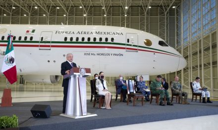 Avión presidencial tenía defecto de fábrica y eso afectó el precio de su venta: AMLO