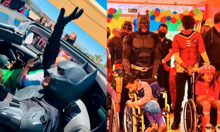 Batman con causa lleva alegría a los niños saltillenses