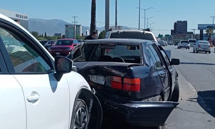 Choque multiple provocó caos vehícular en V. Carranza