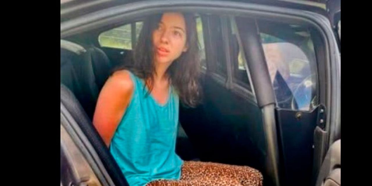 Arrestan a una joven por mantener relaciones con un perro y publicarlo en redes