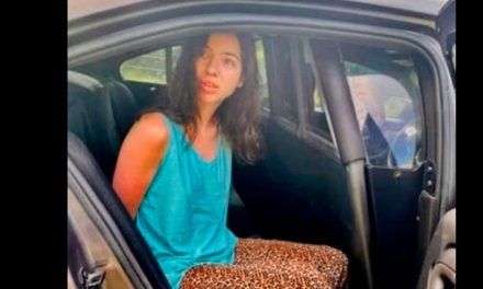 Arrestan a una joven por mantener relaciones con un perro y publicarlo en redes