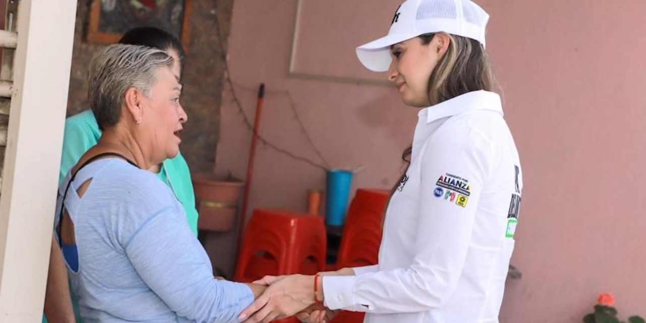 Edna Dávalos busca el voto y recorre colonias de Ramos Arizpe