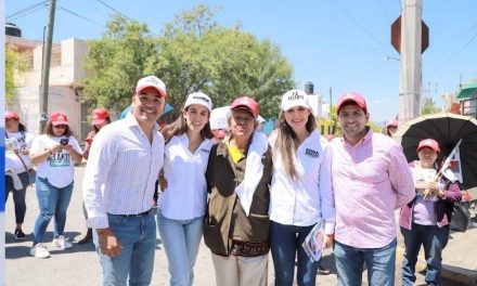 Escucha Edna Dávalos peticiones de ciudadanos y entrega propuestas en colonias de Ramos Arizpe