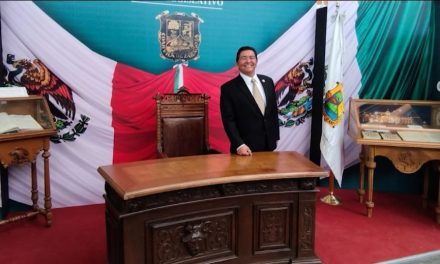 Exhibe Constituciones históricas: participa Congreso del Estado en la Feria Internacional del Libro Coahuila 2023