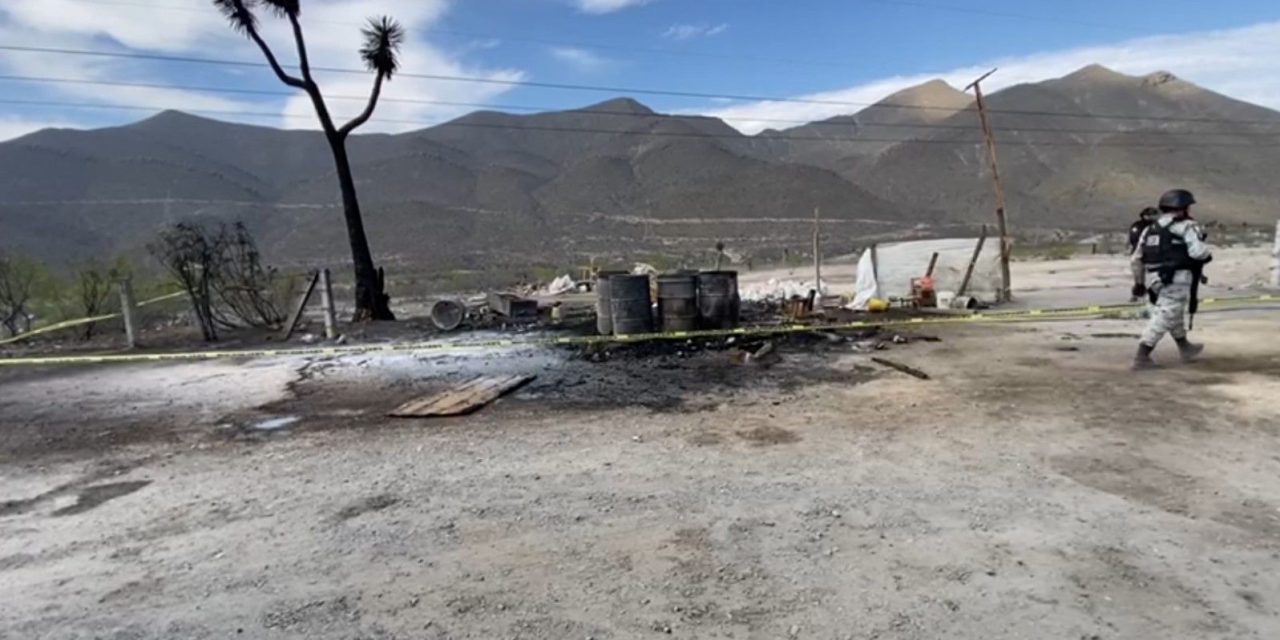 Se incendia comercio de combustible clandestino en la carretera Saltillo-Monterrey