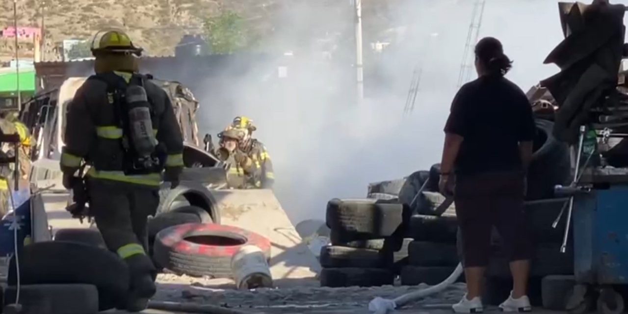 Se incendia una vulcanizadora en Saltillo debido a la quema de basura sin control