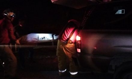 Abuelita y su nieto pierden la vida al ser atropellados por una camioneta en carretera Parras- General Cepeda