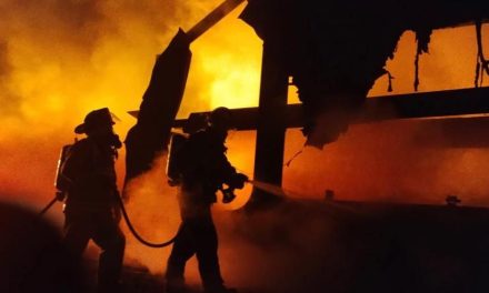Se incendia nodriza en el libramiento Norponiente