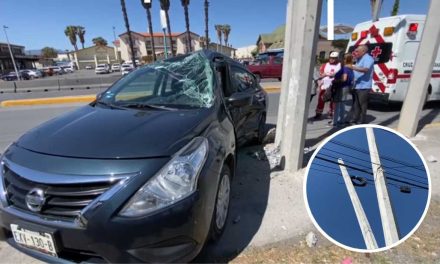 Saltillo: Se salva de milagro al destruir su vehículo en periférico LEA
