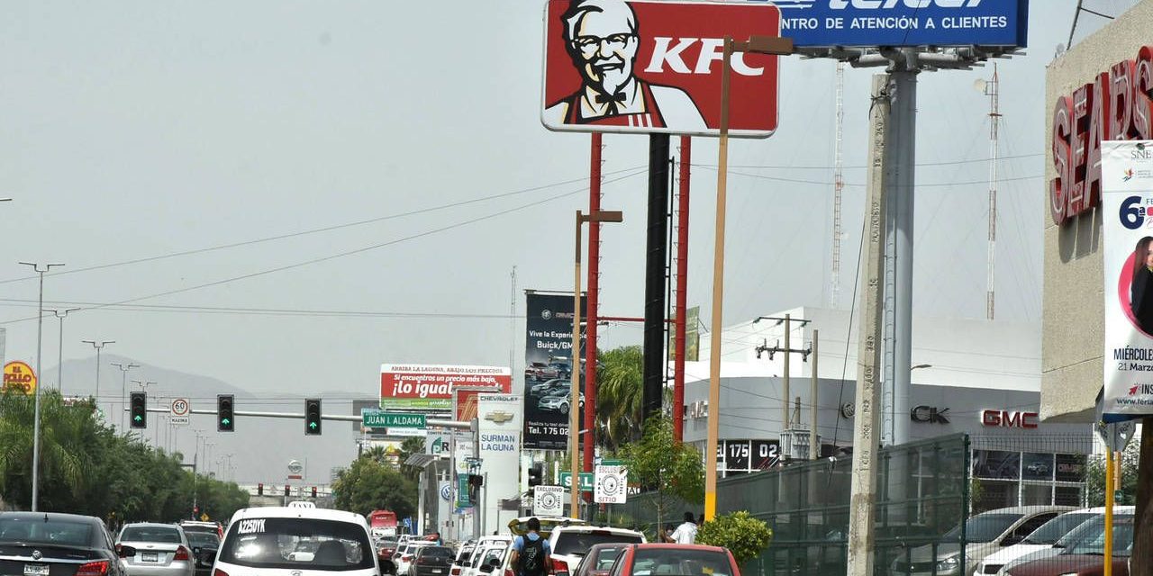 Dan normas sobre instalación de anuncios en Torreón