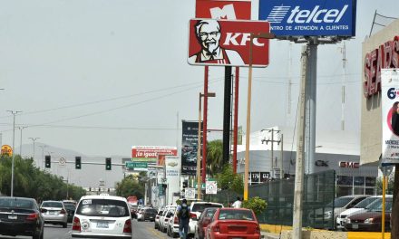 Dan normas sobre instalación de anuncios en Torreón