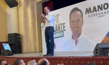 Reciben nigropetenses a Manolo Jiménez