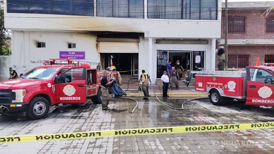Se incendian oficinas del Instituto Electoral de Coahuila en Monclova; boletas a salvo