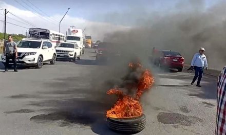 Más bloqueos, se complica la situación en AHMSA