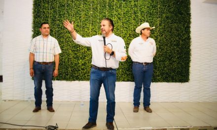 Recorre Lenin Monclova y Acuña