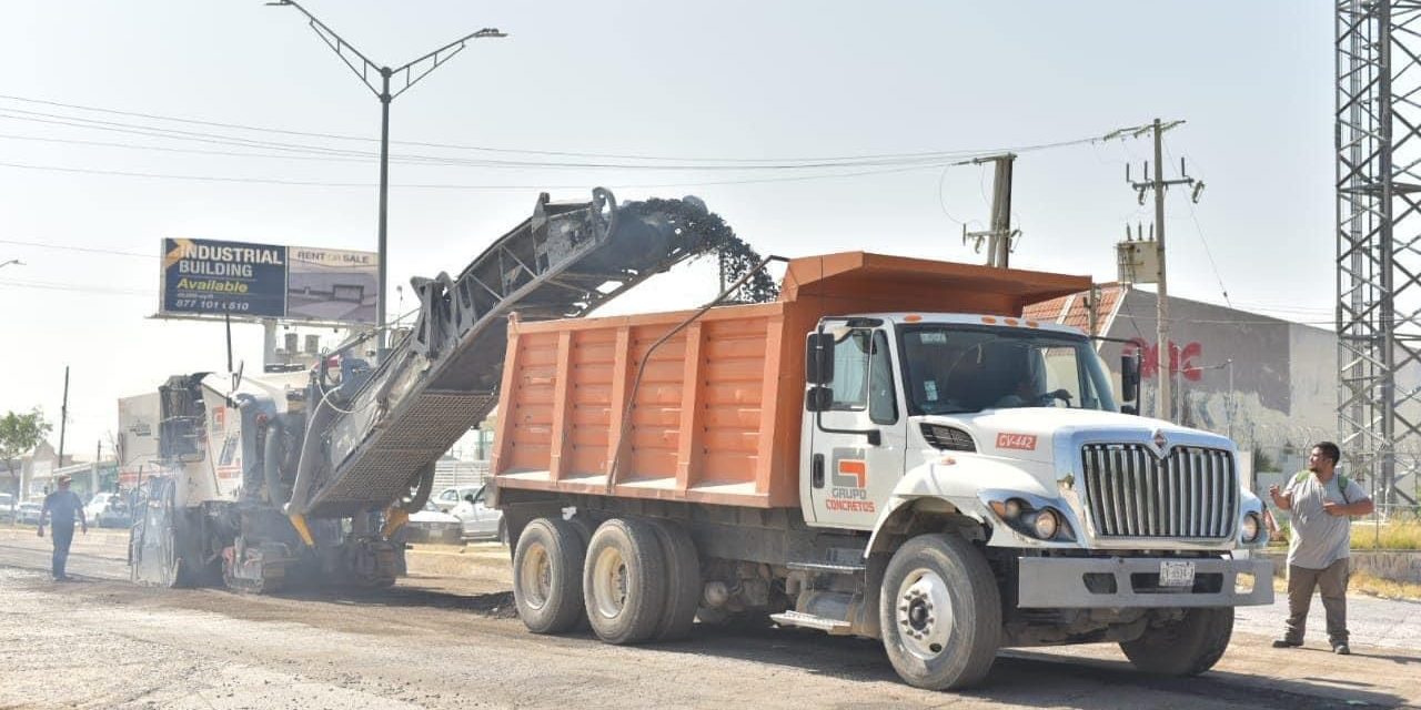 Supervisan obra vial en sector industrial de Acuña