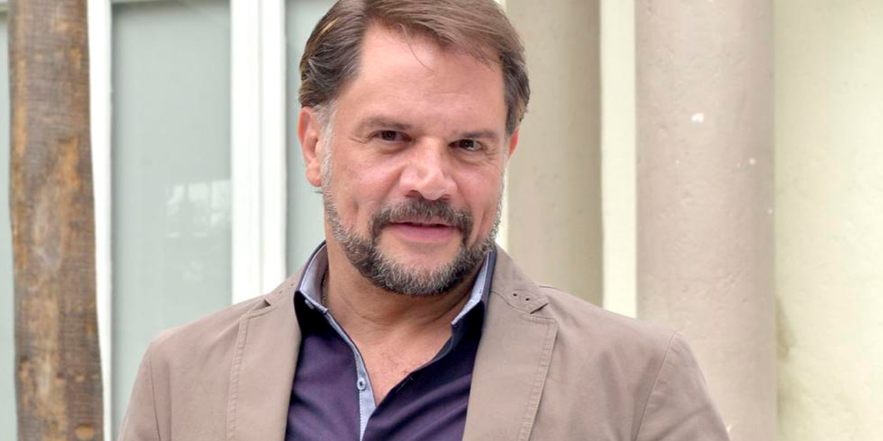 Absuelven a Héctor Parra de cargos de abuso, pero lo declaran culpable de corrupción de menores