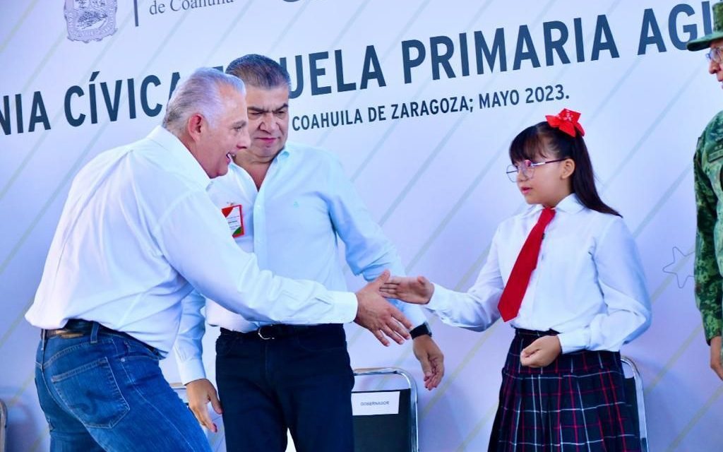 Destacan importancia de la educación en la sociedad de Torreón