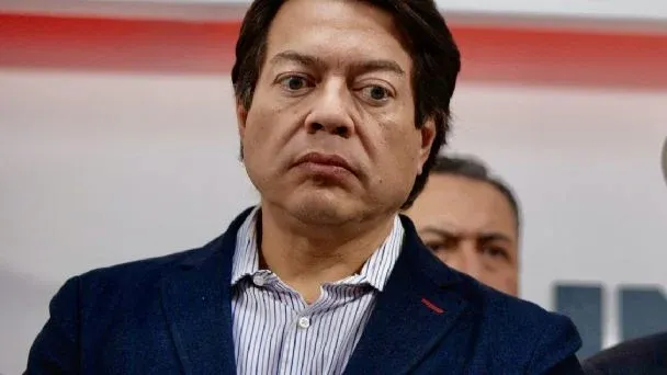 Insultan a Mario Delgado tras debate electoral (video)