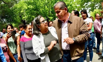 Reconoce Riquelme a madres de familia