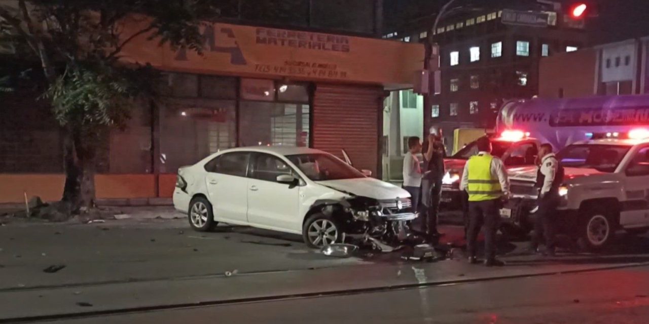 Conductores sufren fuerte accidente en Saltillo pero ninguno quiso aceptar la culpa