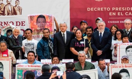AMLO asegura que seguirán investigaciones hasta encontrar a estudiantes de Ayotzinapa
