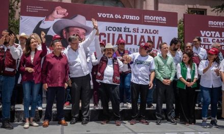 Respalda Ebrard a Armando Guadiana