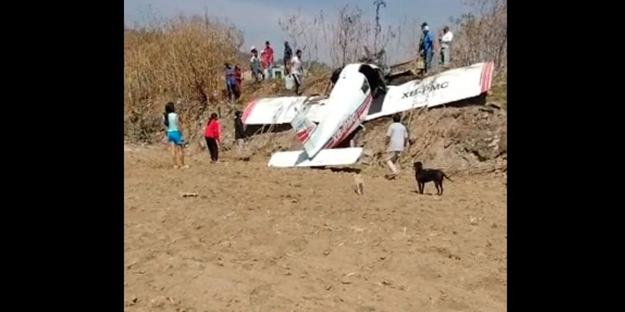 Se desploma avioneta en Puebla, hay dos heridos