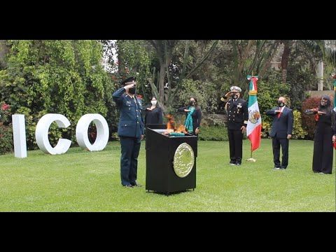 Incineran bandera y declaran a AMLO persona non grata en Perú