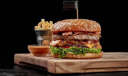 A sólo $1 peso: Carl’s Junior celebrará el Día de la Hamburguesa este 28 de mayo