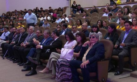 Inauguran cátedra Salvador Hernández Vélez; imparte rector conferencia